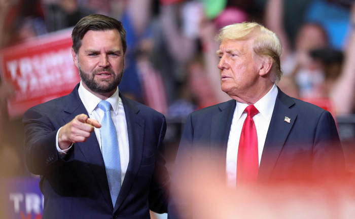 Tramp Vensi necə "xərclədi"?