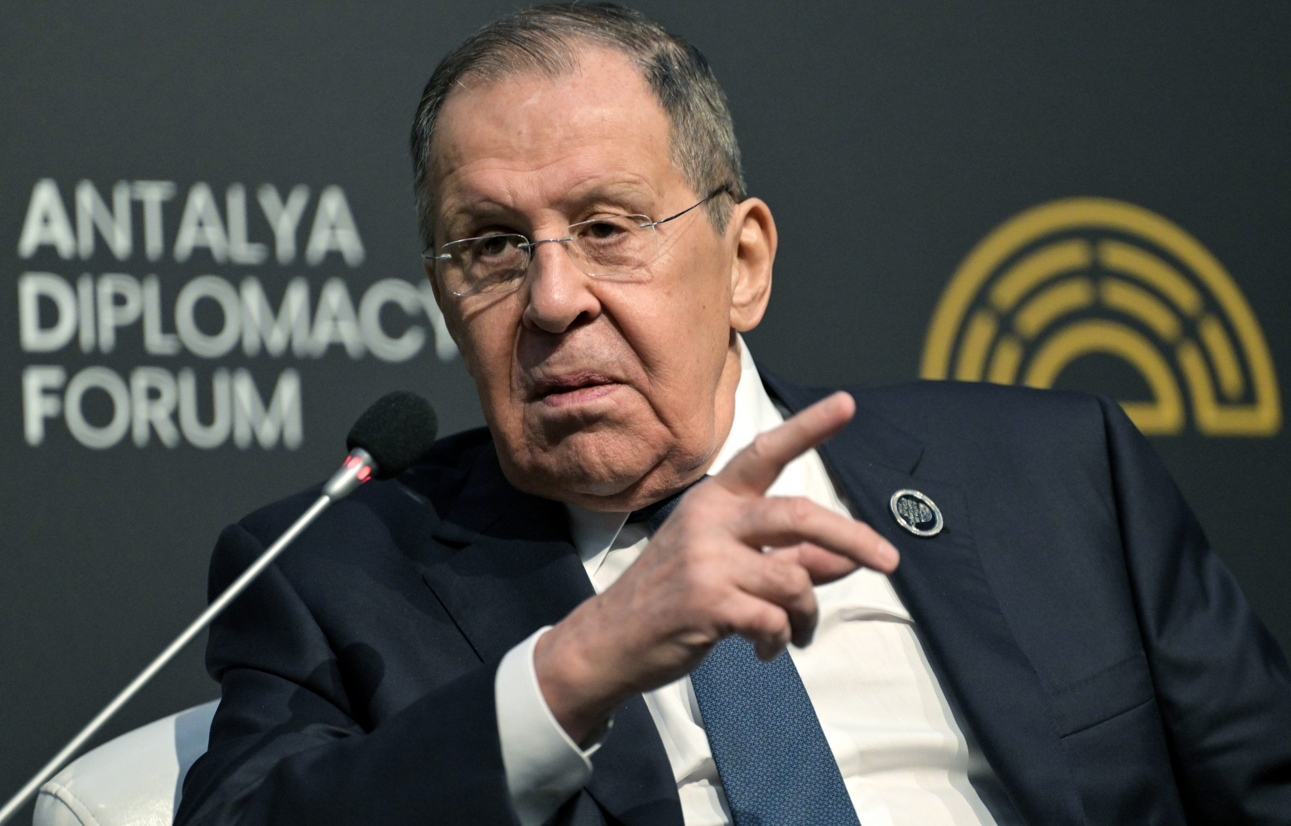 Lavrov: Qərb Ukraynanı qlobal təhlükəyə çevirir
