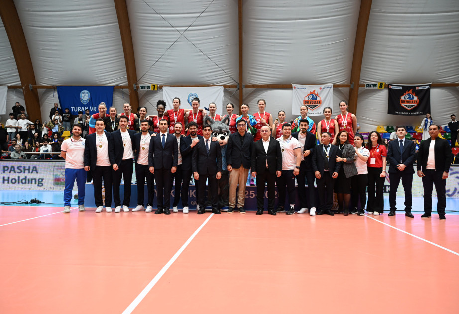 Qadın voleybolçuların Yüksək Liqasının qalibləri mükafatlandırılıb