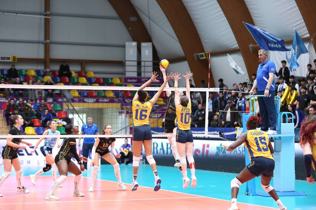 "Turan" qadın voleybolçular arasında Azərbaycan Yüksək Liqasının qalibi olub