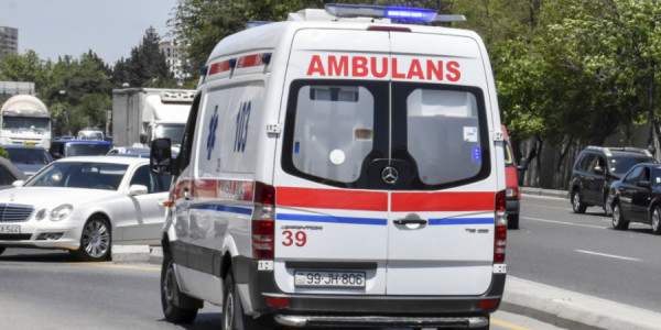 Bakıda şagird sinif yoldaşını YANDIRDI -