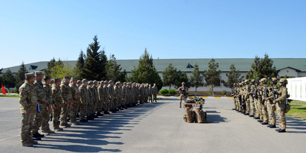 Hərbi vəzifəlilərlə təlim toplanışı başlayıb