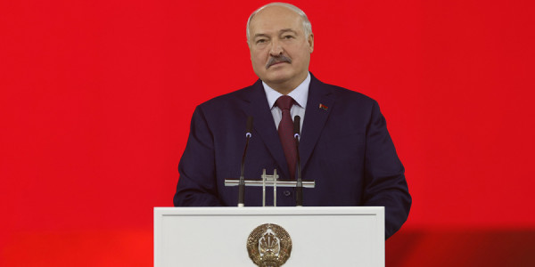 Lukaşenko: Mən diktator deyiləm