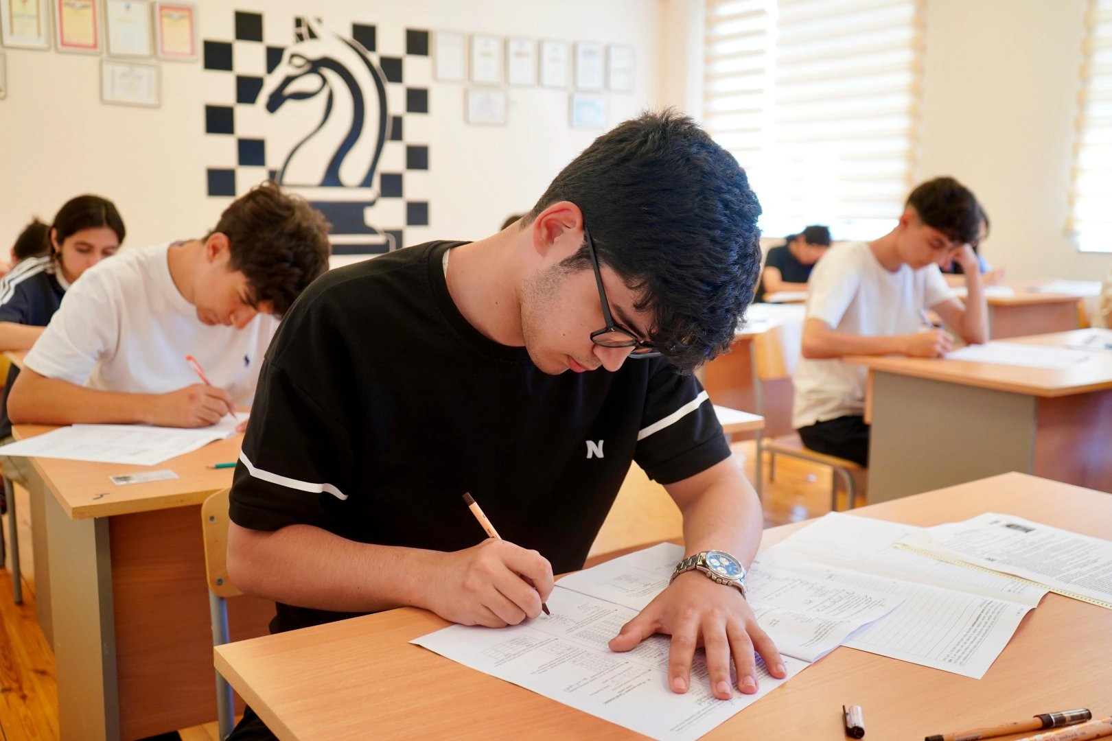 Yüksək nəticələr və çətin suallar -