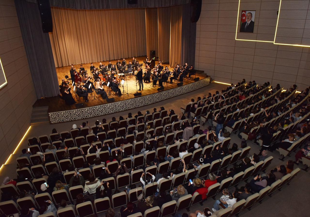 Qastrol proqramı çərçivəsində Sumqayıtda Dövlət Simfonik Orkestrinin konserti keçirilib