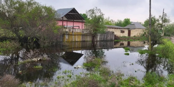 Su səviyyəsinin qalxması 2 kəndi su altında qoyub