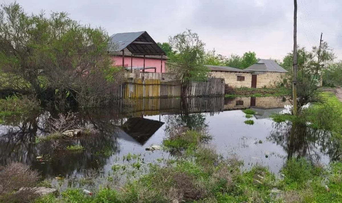 Su səviyyəsinin qalxması 2 kəndi su altında qoyub