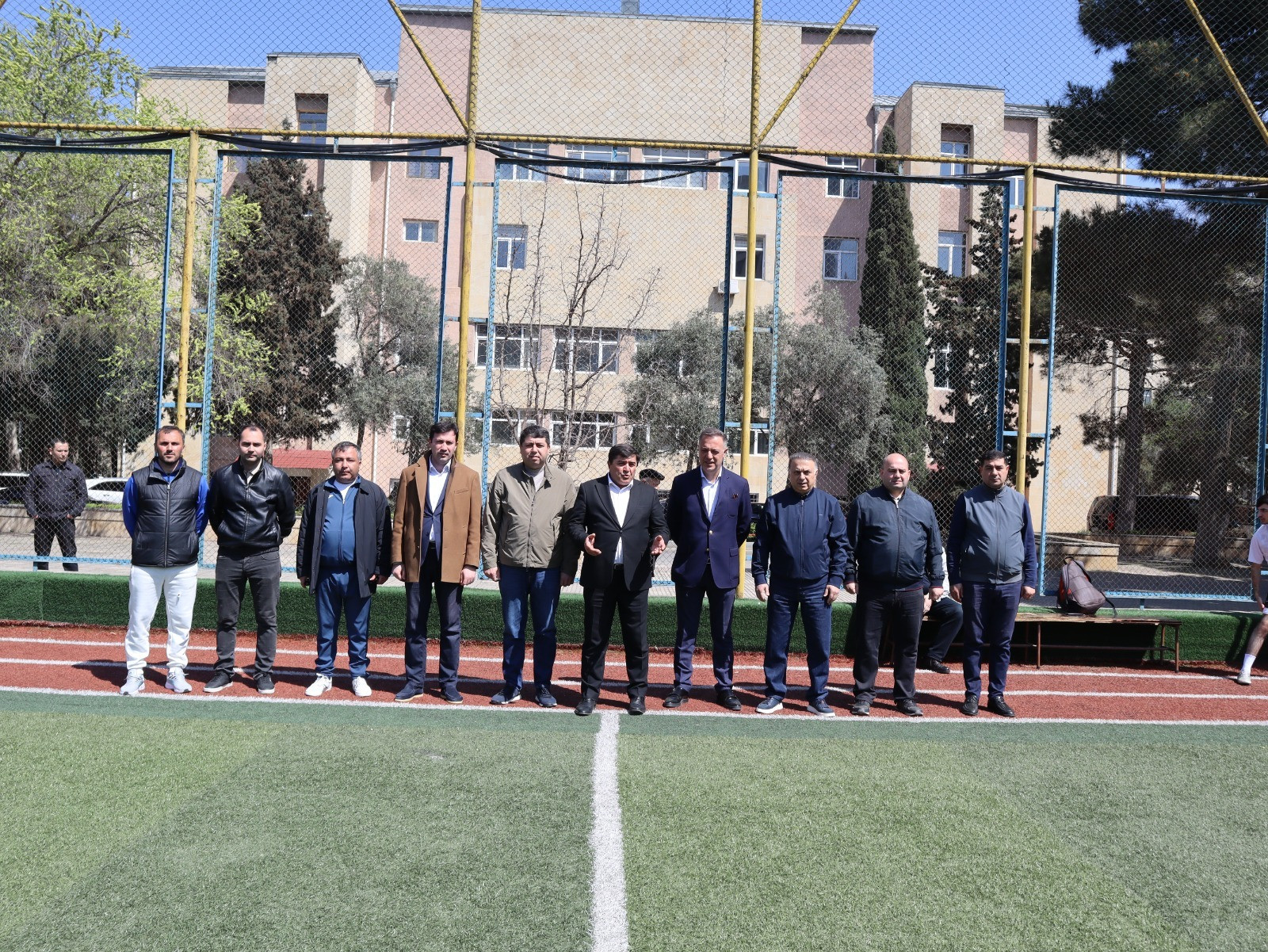 Ümummilli Lider Heydər Əliyevin anadan olmasının 103-cü ildönümünə həsr olunmuş minifutbol idman növü üzrə yarışa start verilib