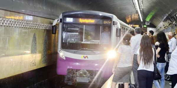 Bakı metrosunda nə baş verib?
