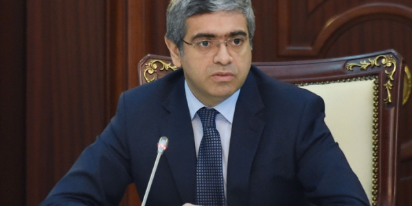 Nazir minimum əməkhaqqının artırılması üçün görülən işlərdən danışıb