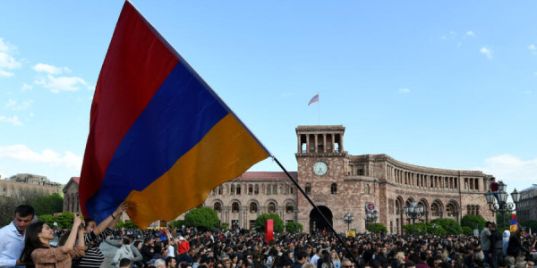 Ermənistanda seçki öncəsi gərginlik -