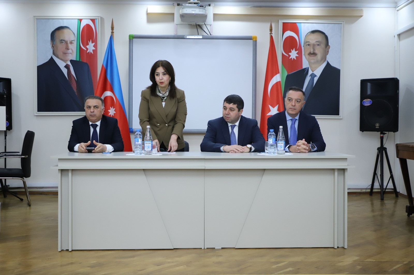 Yasamal rayonunda “Ümummilli Lider Heydər Əliyev müstəqil Azərbaycanın memarıdır” mövzusunda tədbir keçirilib