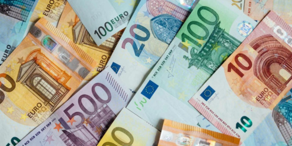 Fransada Ukraynaya ayrılan milyardlarla avro müzakirə doğurdu