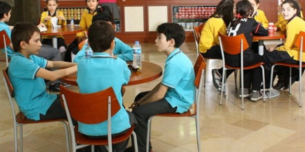 Məktəb bufetlərində  satılan qidaların keyfiyyəti necədir?