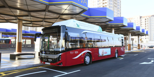 AYNA: Bakı metrosunda baş verən texniki insidentlə bağlı avtobusların sayı artırılıb