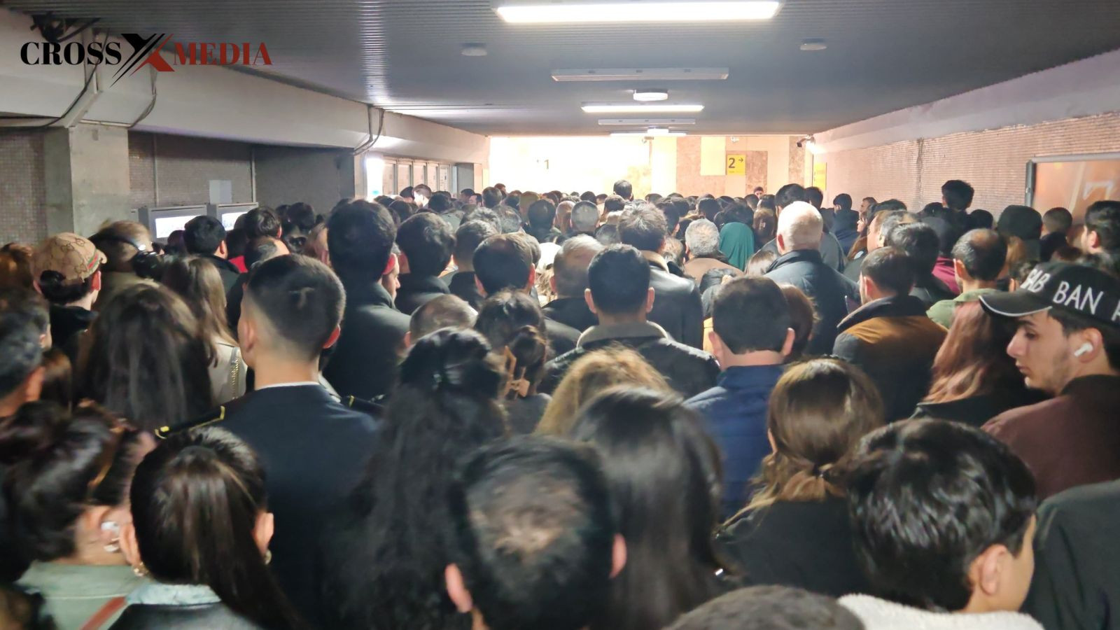 Metroda ciddi sıxlıq müşahidə olunur