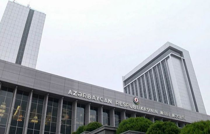 Milli Məclis "Maliyyə icarəsi haqqında" qanun layihəsini müzakirə edir