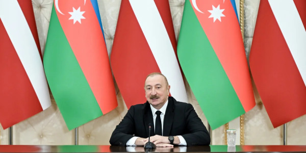 Prezident: Azərbaycan-Ermənistan nümayəndələrinin qarşılıqlı səfərləri normal mühitin bərqərar edilməsinə töhfə verir