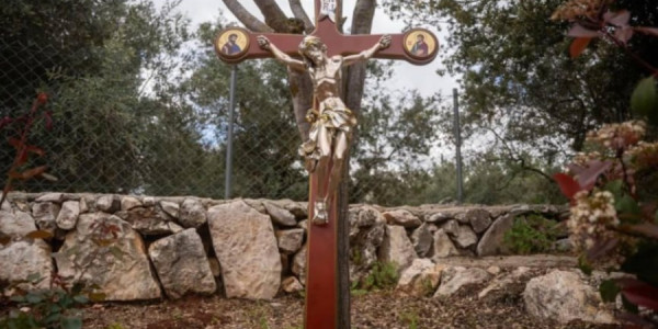 Livanın cənubunda zədələnmiş heykəl dəyişdirildi