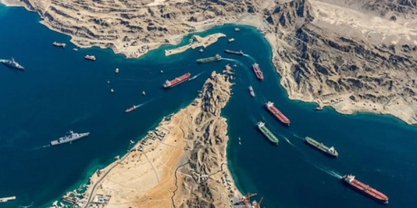 Hörmüz boğazında saxta “təhlükəsiz keçid” mesajları yayılır