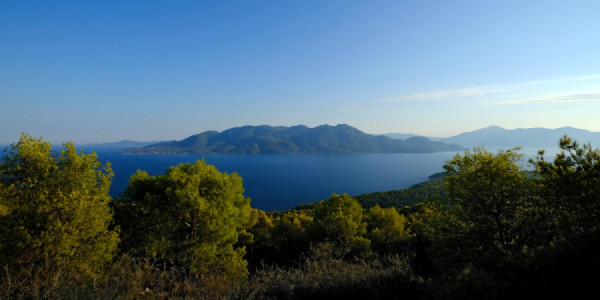 Yüz minlərlə ildir ki, hərəkətsiz qalan Metana vulkanı