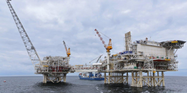 İndoneziya Rusiyadan 150 milyon barel neft alacaq