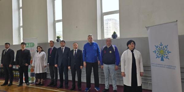 Yasamal rayonunda oğlanlar arasında voleybol idman növü üzrə yarış keçirilib