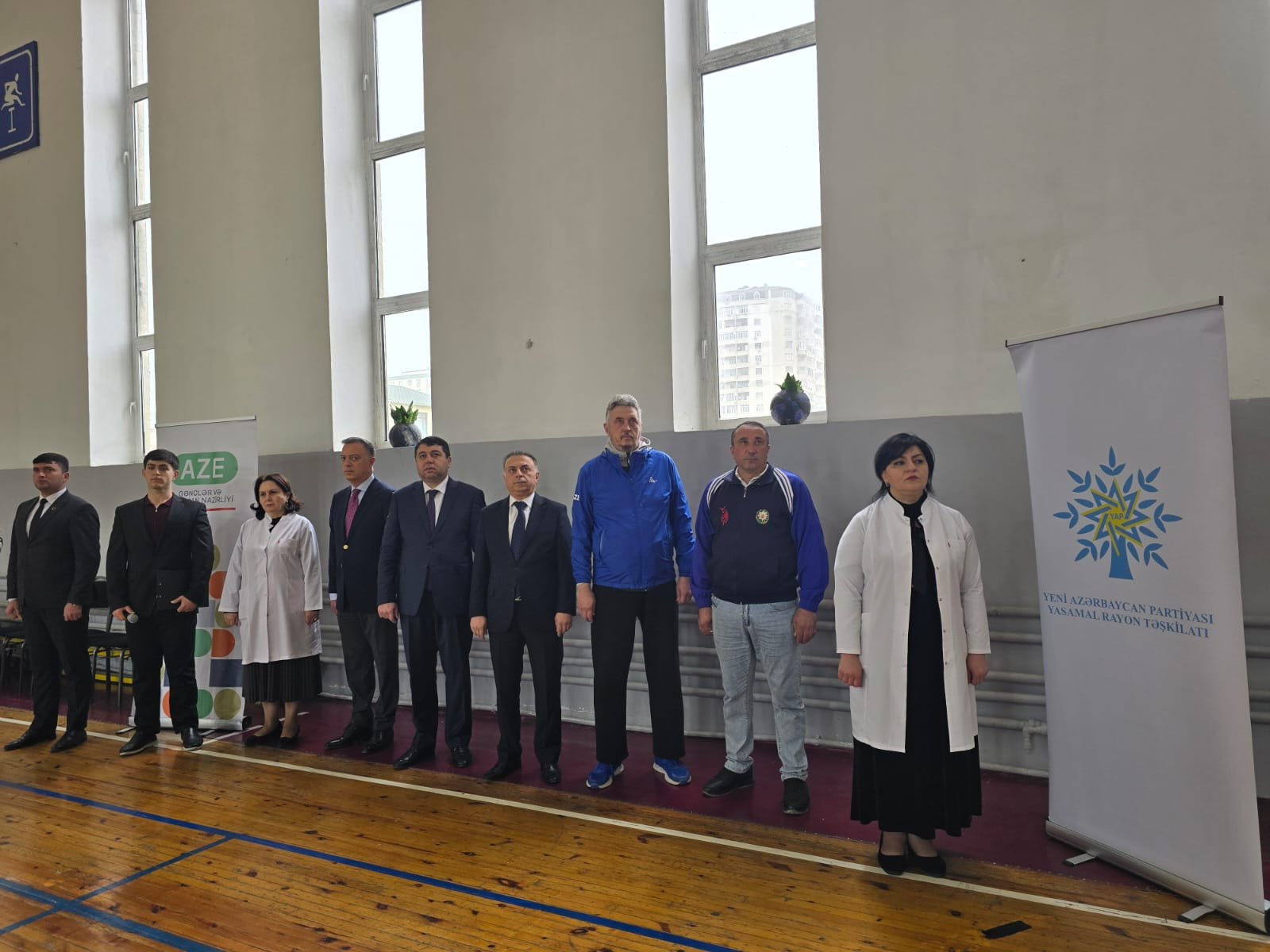 Yasamal rayonunda oğlanlar arasında voleybol idman növü üzrə yarış keçirilib