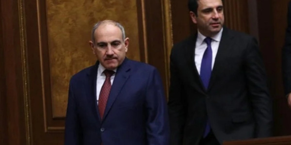 Simonyan da Türkiyə bayrağını yandıranları qınadı-