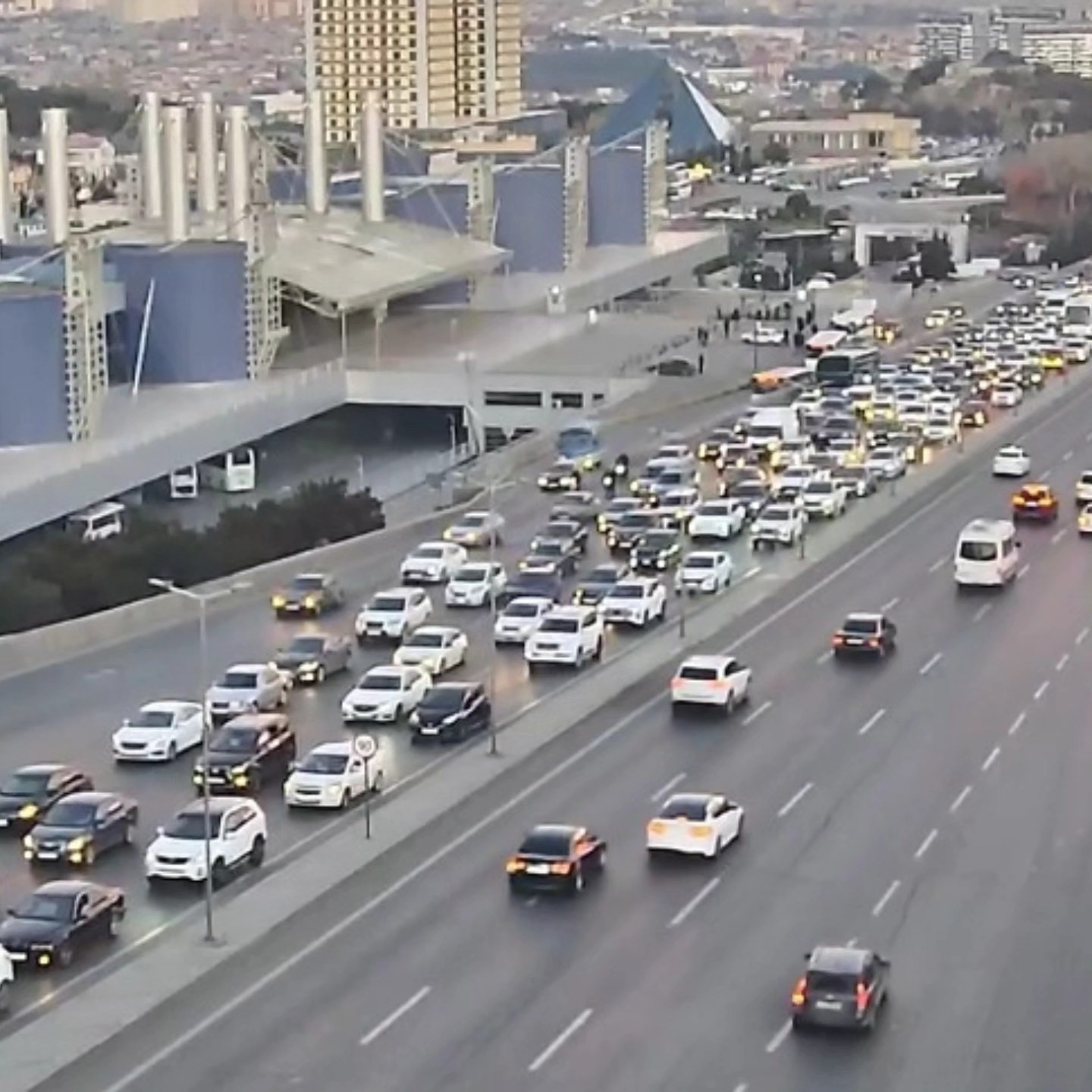 DİQQƏT: Bu yollarda tıxac var - SİYAHI