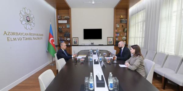 Elm və təhsil naziri “Yüksəliş” müsabiqəsinin qalibləri ilə görüşüb