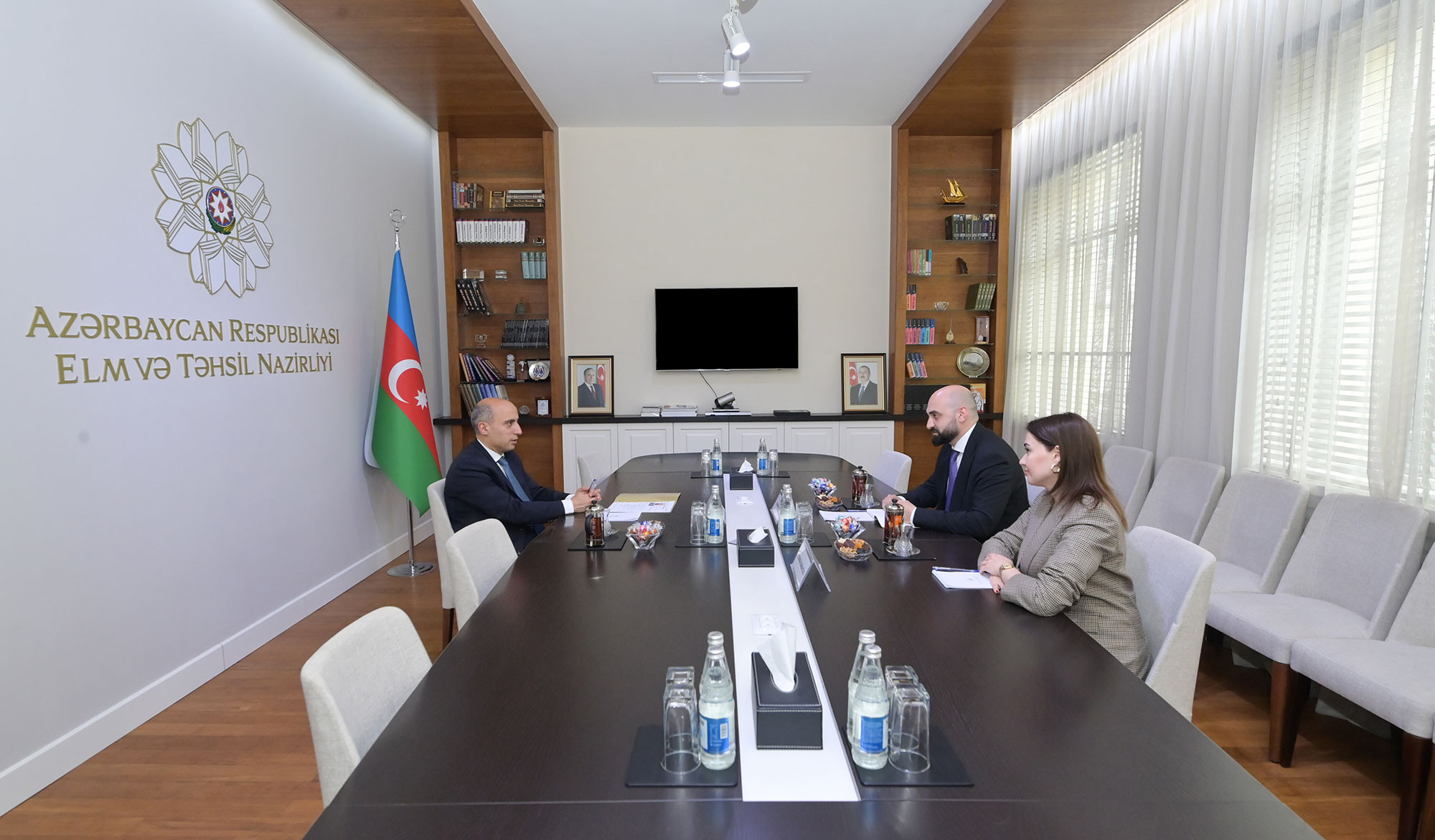 Elm və təhsil naziri “Yüksəliş” müsabiqəsinin qalibləri ilə görüşüb