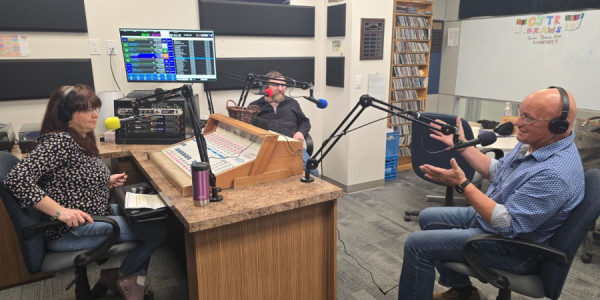 Kanadada azərbaycanlı aparıcının yeni radio proqramı başlayıb3