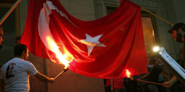 Ermənistanda radikal millətçilik yenidən güclənir? -