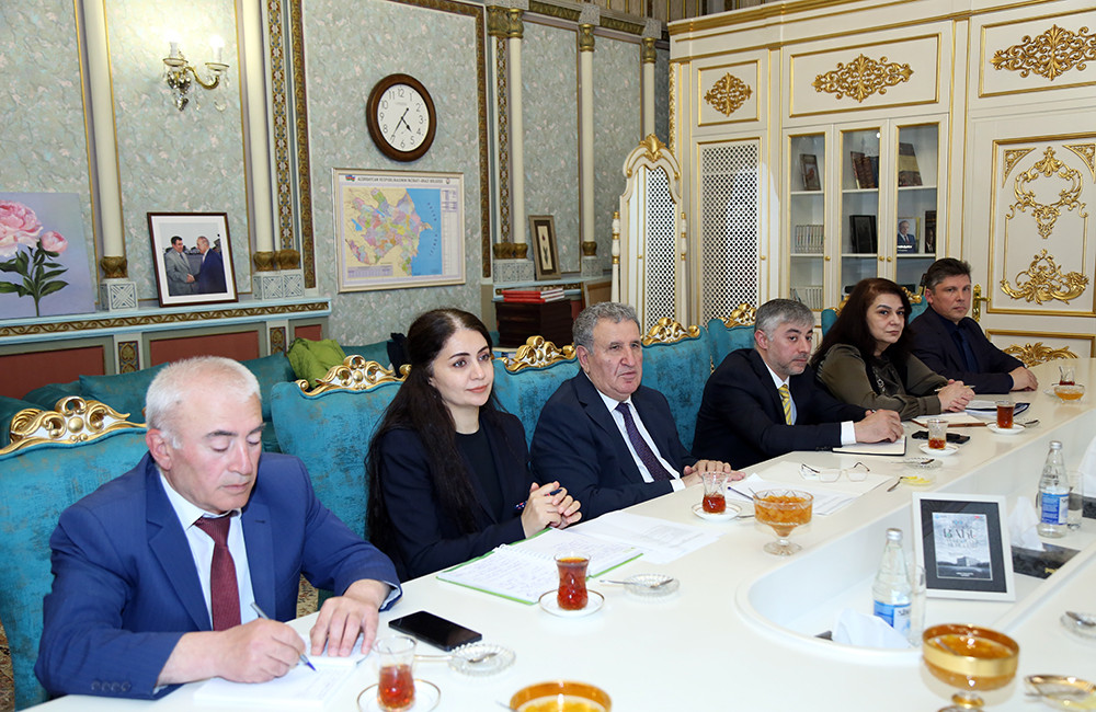 AMEA-da Rumıniya alimləri ilə əməkdaşlıq imkanları müzakirə olunub