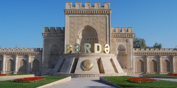 Paytaxt Yevlax, Bərdəyə köçürülə bilər