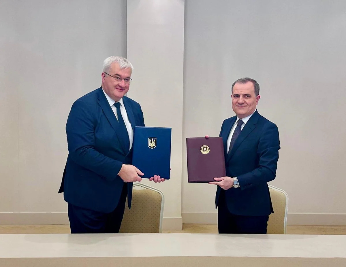 XİN Ukrayna ilə imzalanan saziş haqqında məlumat yayıb -