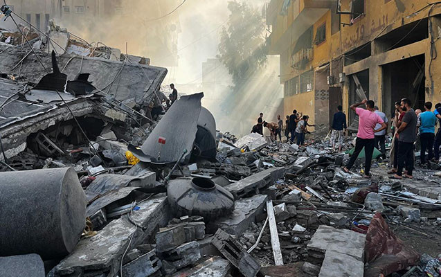 Qəzzada məktəbə hücum olub, üç nəfər ölüb