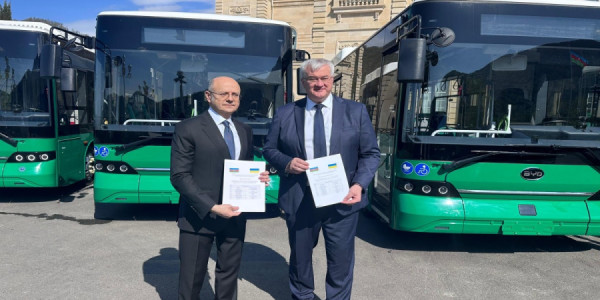 Azərbaycan Ukraynaya humanitar yardım olaraq 5 sərnişin avtobusu verib