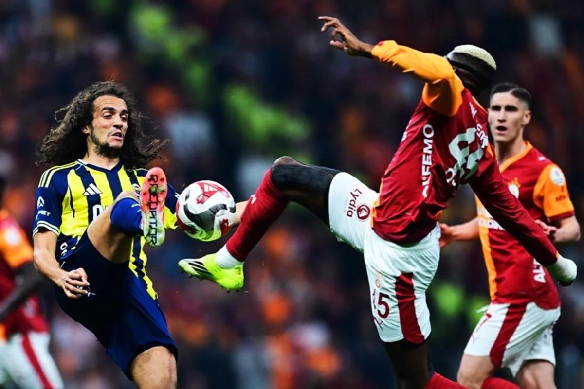 "Qalatasaray" "Fənərbağça"nı üç cavabsız qolla məğlub edib
