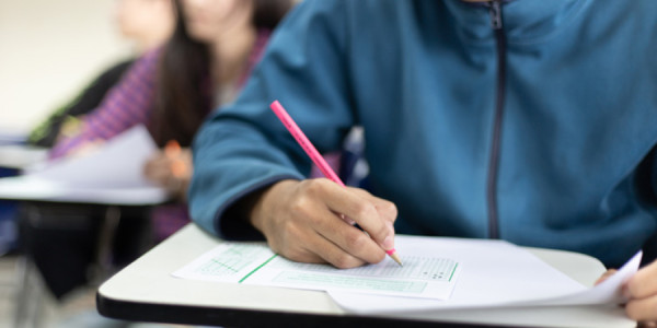 Buraxılış imtahanında şagirdlərə əlavə vaxt veriləcək