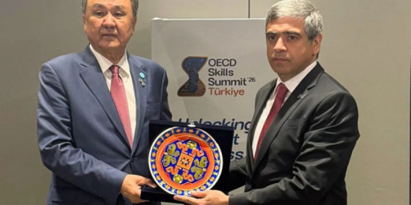 Kubanıçbek Omuraliyev və Anar Əliyev TDT çərçivəsində əməkdaşlığı müzakirə ediblər