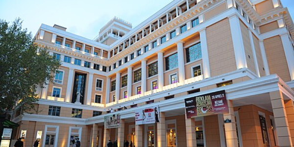 Nizami Kino Mərkəzinin direktoru işdən çıxıb