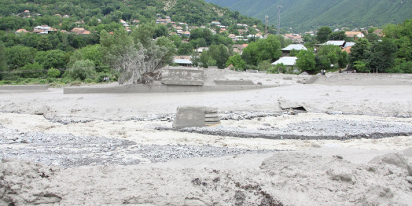 Bəzi çaylardan sel keçəcək -