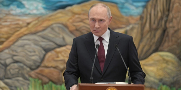 Putin Xameneidən mesaj aldığını açıqlayıb