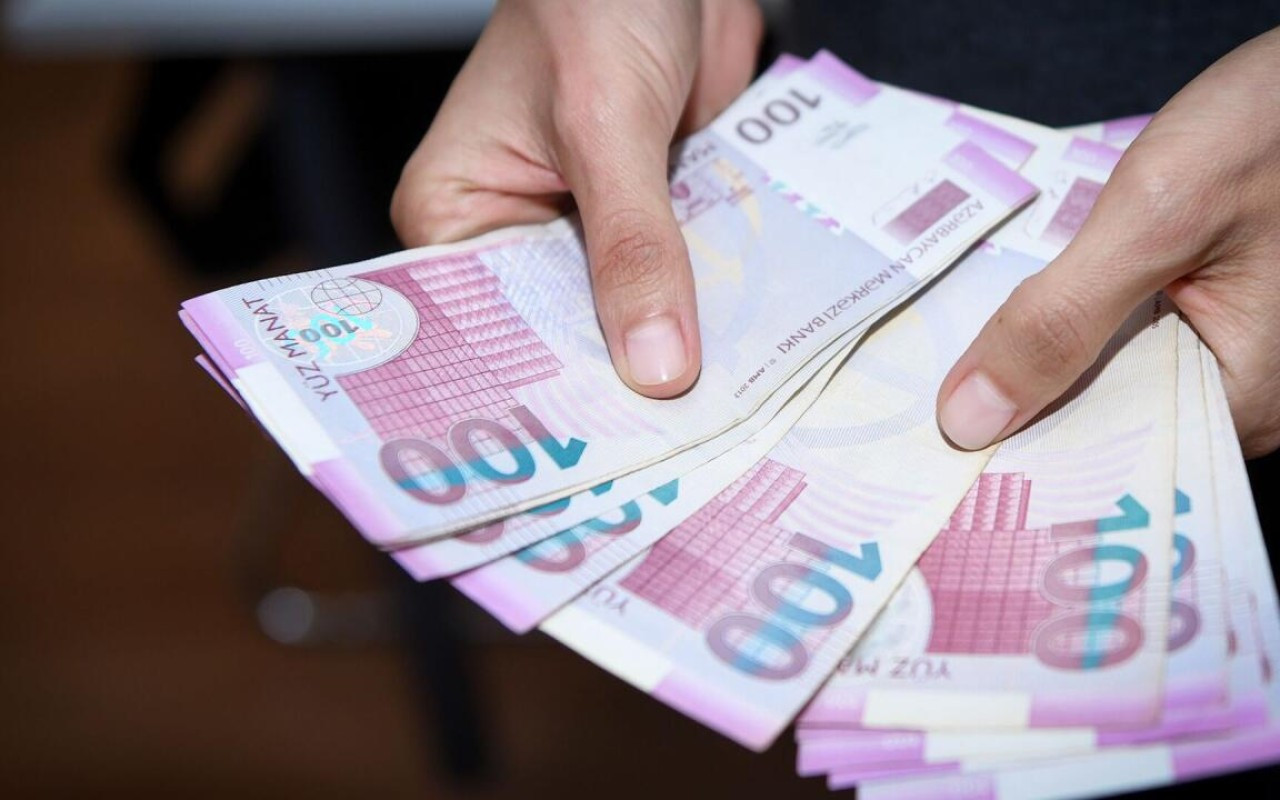 Gömrükdə YENİ DƏYİŞİKLİK: Mallar artıq manatla bəyan edilə bilər