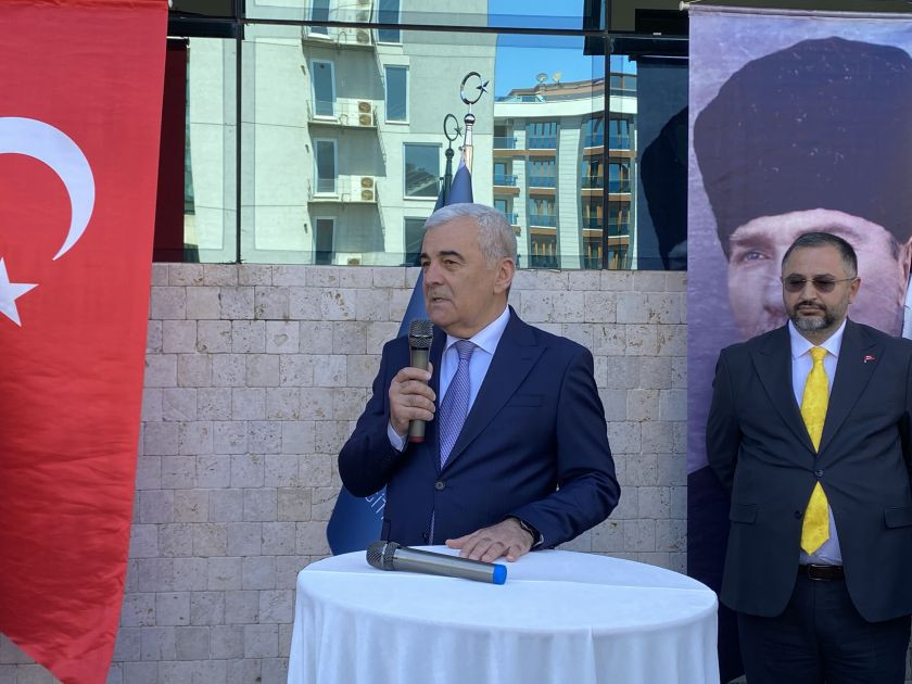 “Qars Təhsil və Mədəniyyət Vəqfi”nin yeni binasının açılış olub