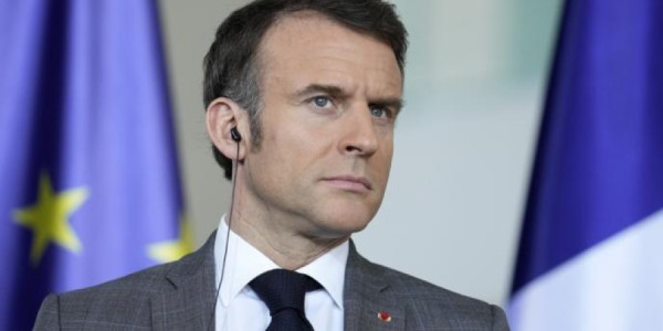 Makron Hörmüzdə gəmiçiliyin bərpasına çağırıb