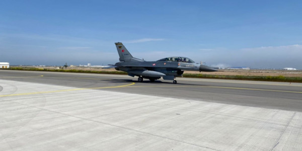 Türkiyə qırıcıları Bakıda -