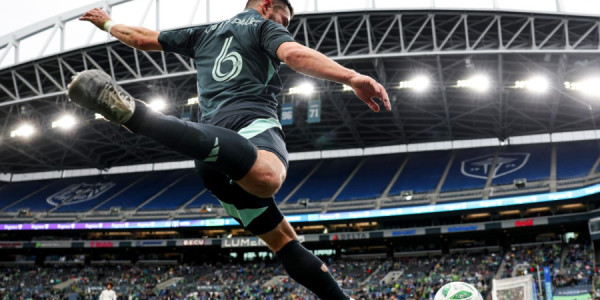 Tramp indi də futbol inqilab etmək istəyir